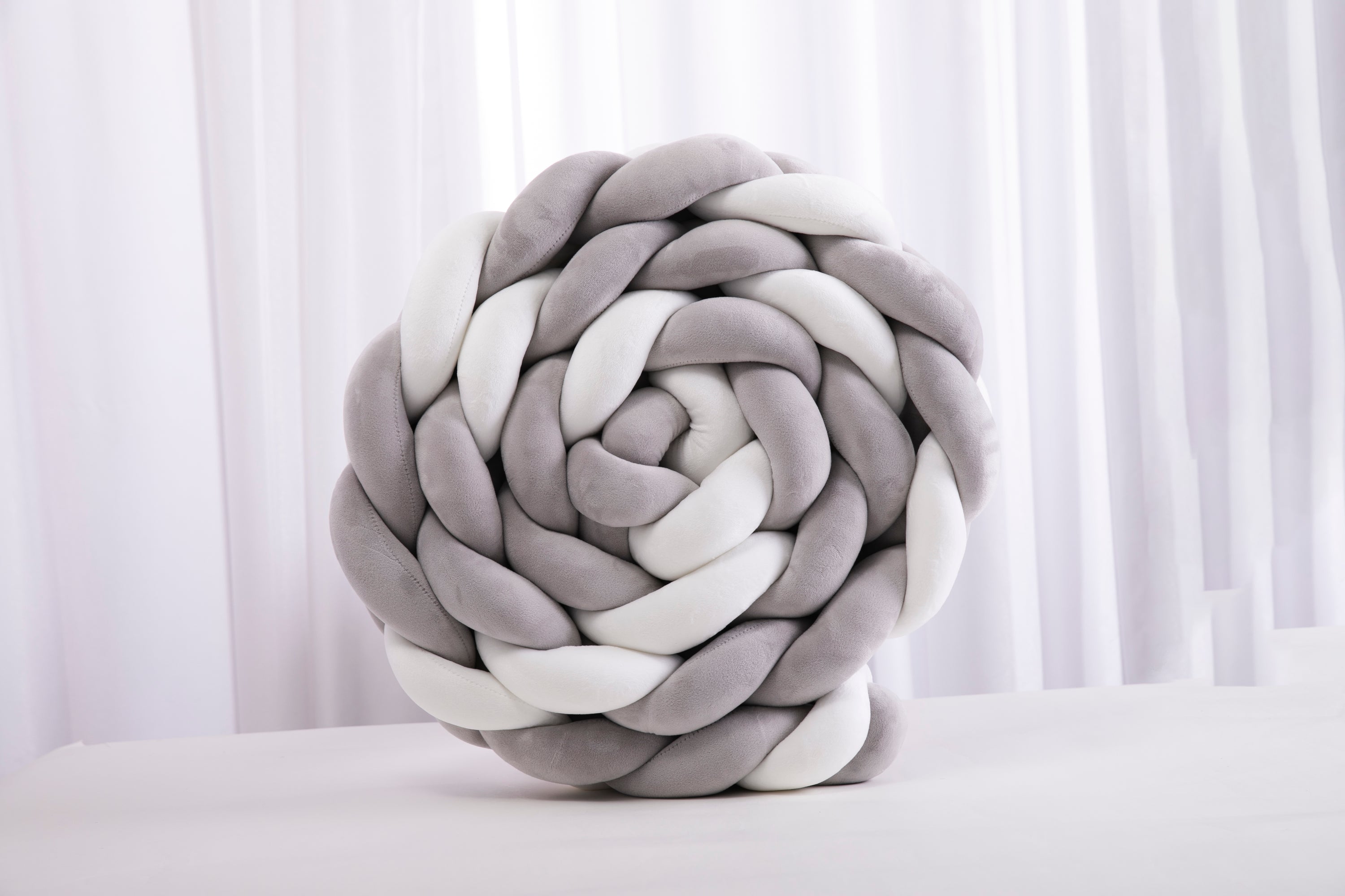 ARYA Braided Bumper in a stylish braided design, made from premium cotton, providing a safe and comfortable environment for babies.