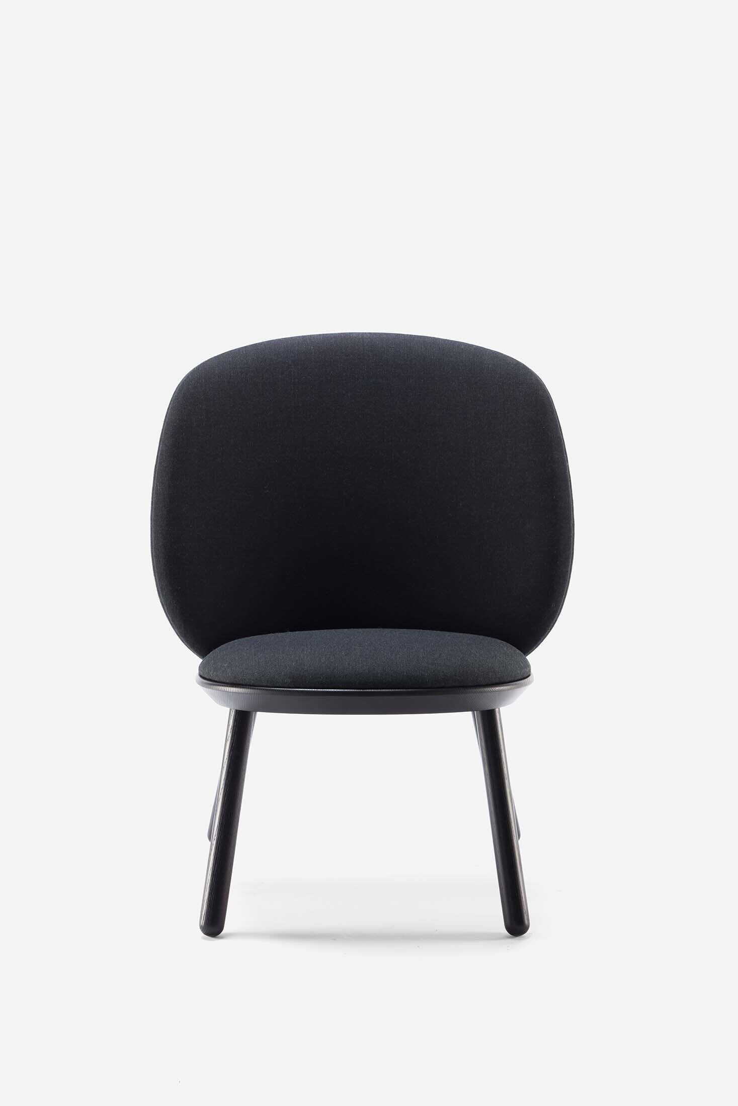 Naïve Low Chair in Black Solid Ash featuring a leather strap backrest, showcasing its elegant design and sturdy construction.
