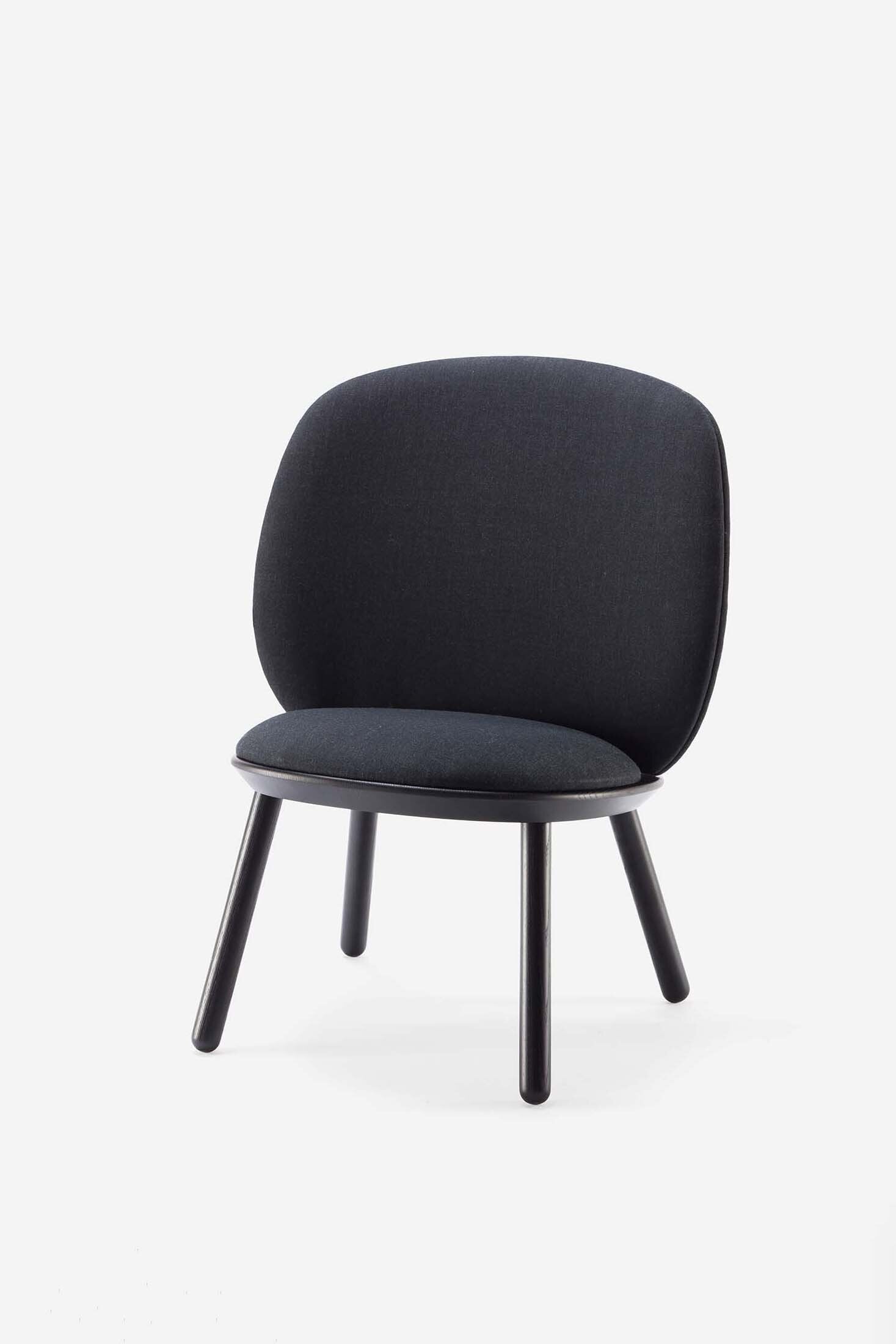 Naïve Low Chair in Black Solid Ash featuring a leather strap backrest, showcasing its elegant design and sturdy construction.