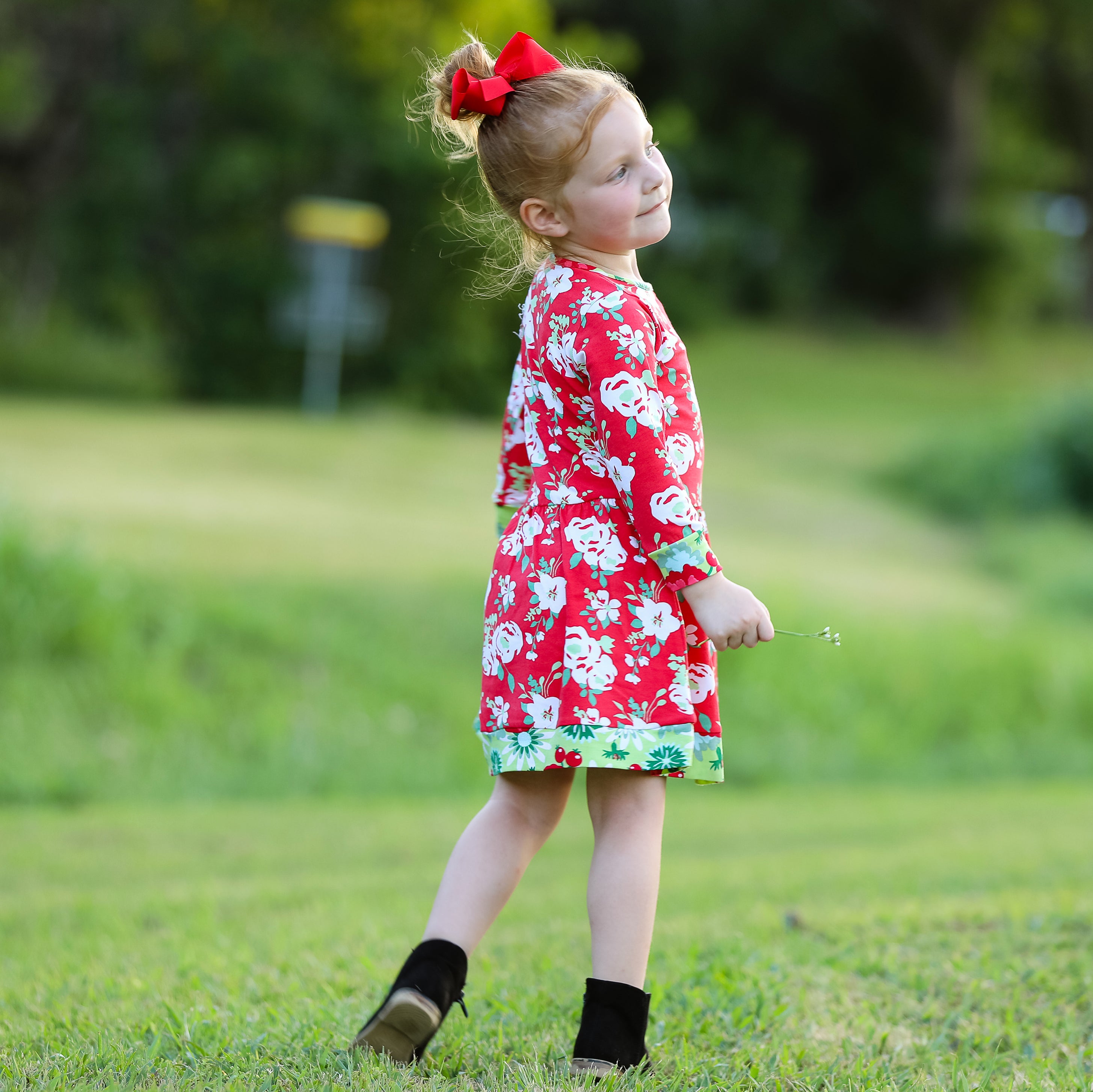 AnnLoren Girls Boutique Christmas Floral Long Sleeve Cotton Party Dress featuring red and green floral print with coordinating trim.