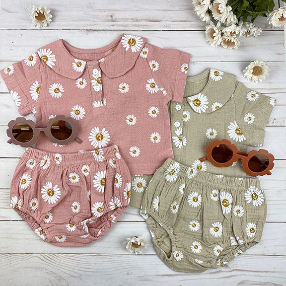 Daisy 2 pc linen set featuring a tea rose pink top with a Peter Pan collar and matching bloomer shorts with a daisy print.