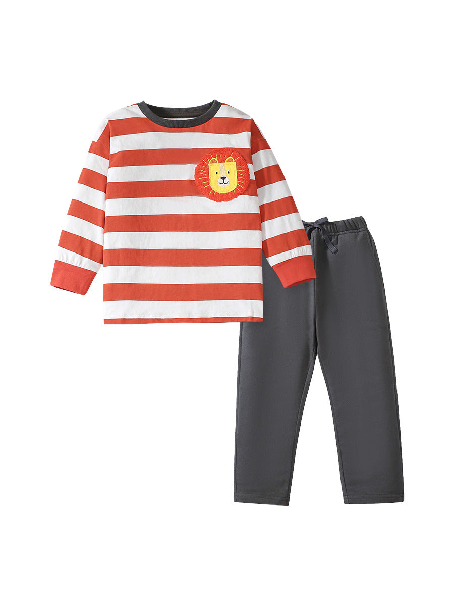 A vibrant red boys' casual outfit featuring appliqué embroidery of a lion, made from soft cotton, perfect for spring and autumn wear.