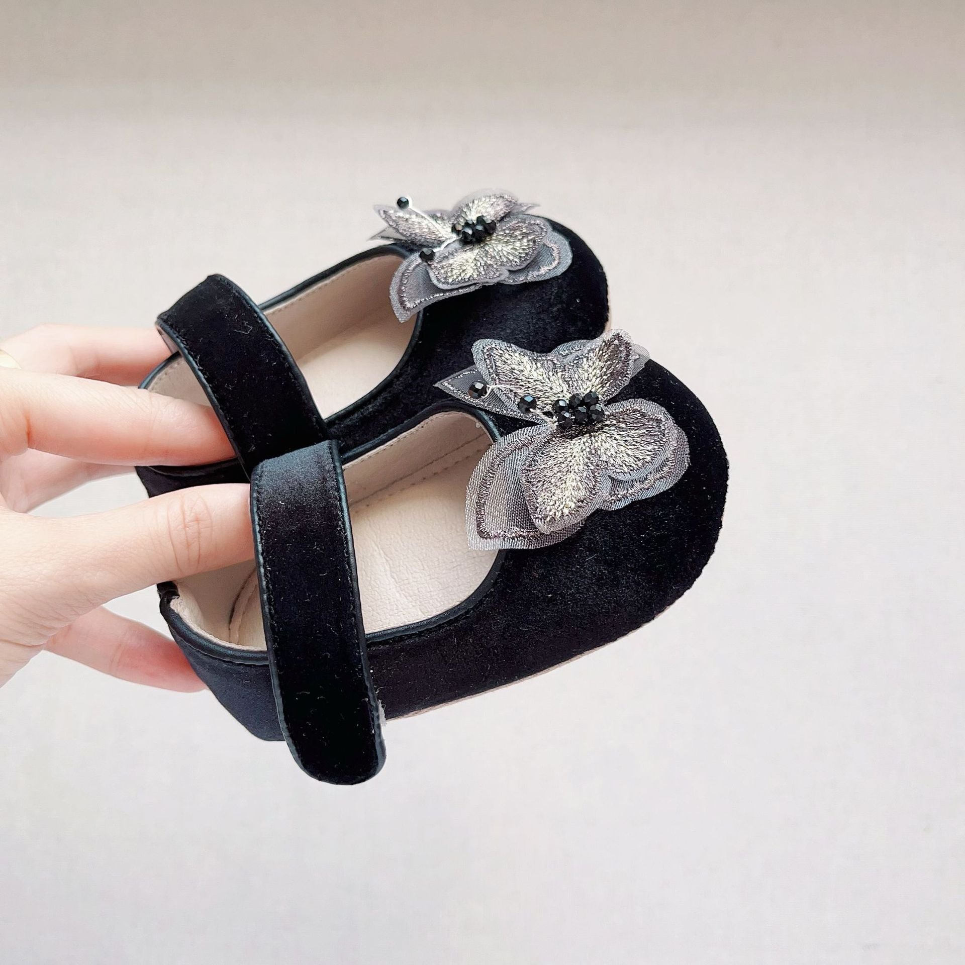 Autumn Baby Girl Tulle Butterfly Soft-Sole Shoes in Black, Pink, Beige, and Brown with anti-slip features.