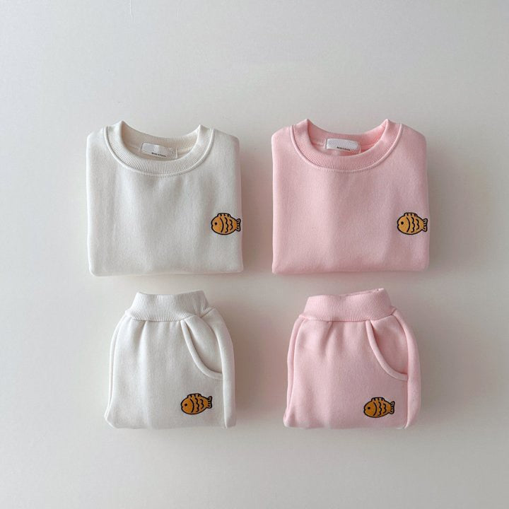 Autumn Baby Kids Unisex Pullover with cute fish logo in white and pink colors, perfect for boys and girls.