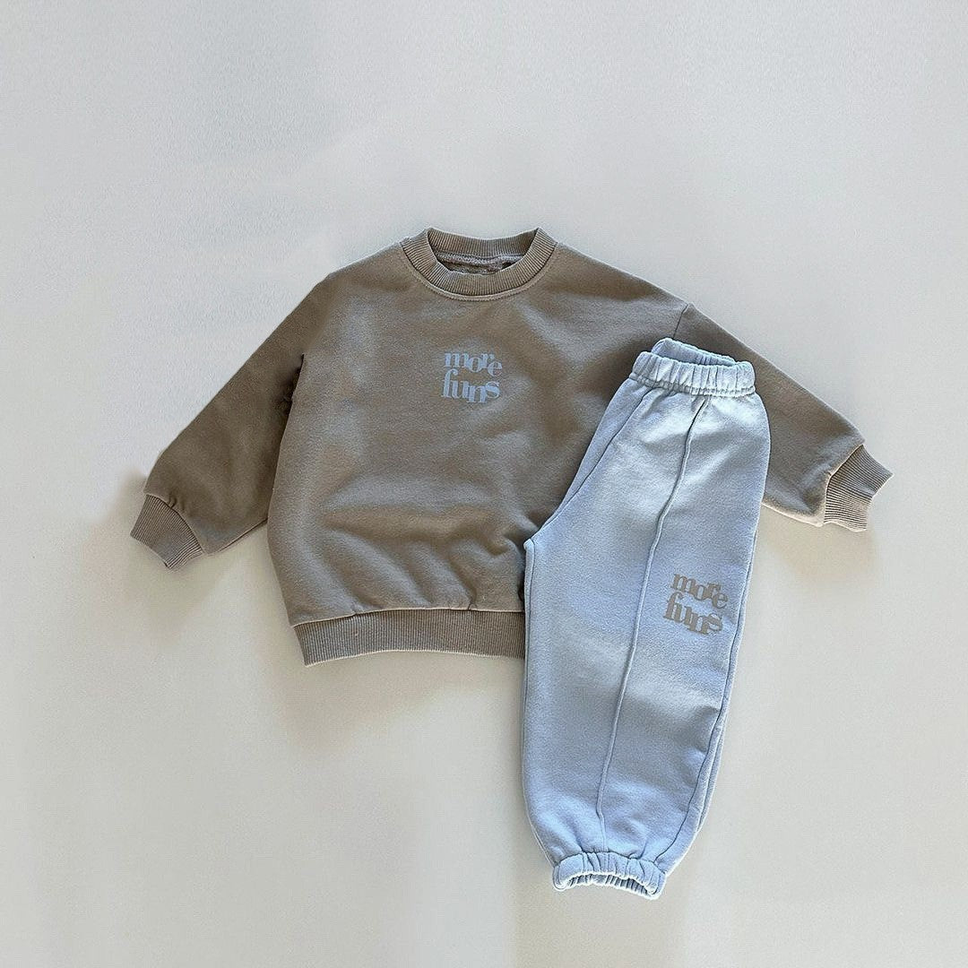 Autumn Baby Kids Unisex Casual Pullover and Pants in blue and green with letter pattern, suitable for boys and girls.