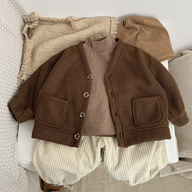 Baby boy and girl solid color thermal jacket with V-neck and single-breasted design in brown, perfect for autumn and winter wear.