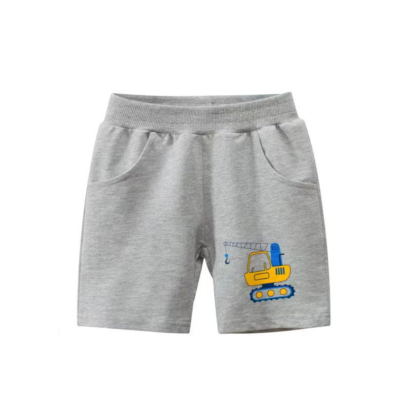 Baby boy cartoon print mid-length pants with pockets in vibrant colors, featuring an elastic waistband for comfort.
