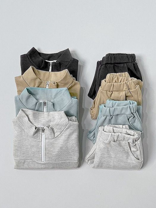 Baby Fashion Simply Style Hoodies Two Pieces Sets in blue and khaki, made of soft cotton, suitable for boys and girls.