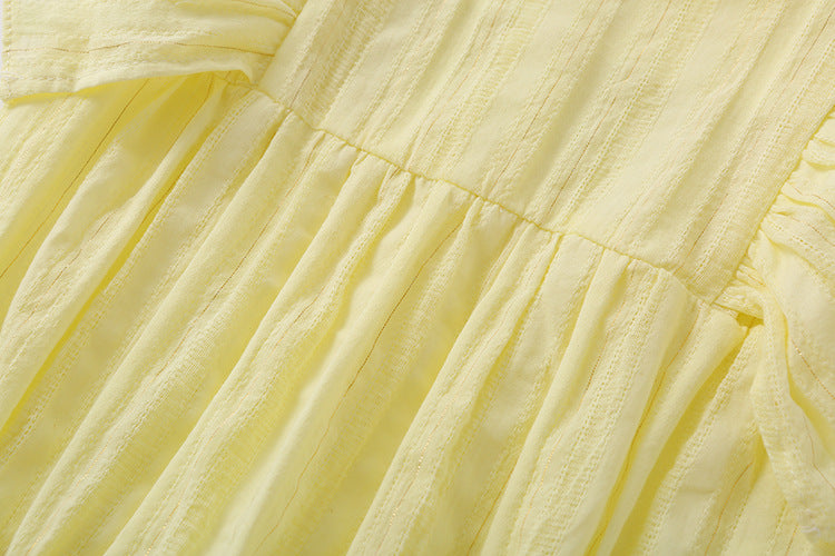 Baby girl solid color short-sleeved onesie with square collar and matching headband in pink, yellow, and beige options.