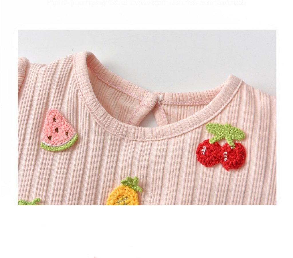 Baby girls' onesie featuring fruit embroidery and lace sleeves, accompanied by a matching headband, perfect for summer wear.