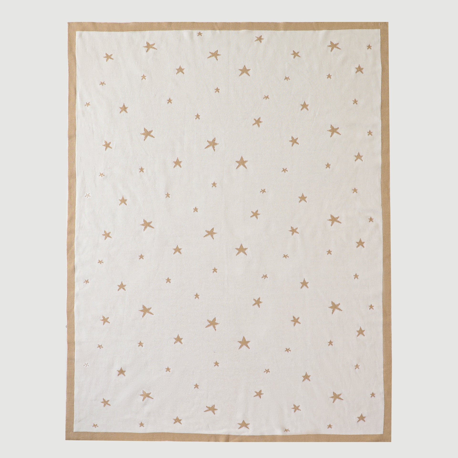 Newborn Baby Soft Blanket and Breathable Jumpsuit Gift Set in grey and khaki, featuring plush blanket and lightweight jumpsuit with animal pattern.