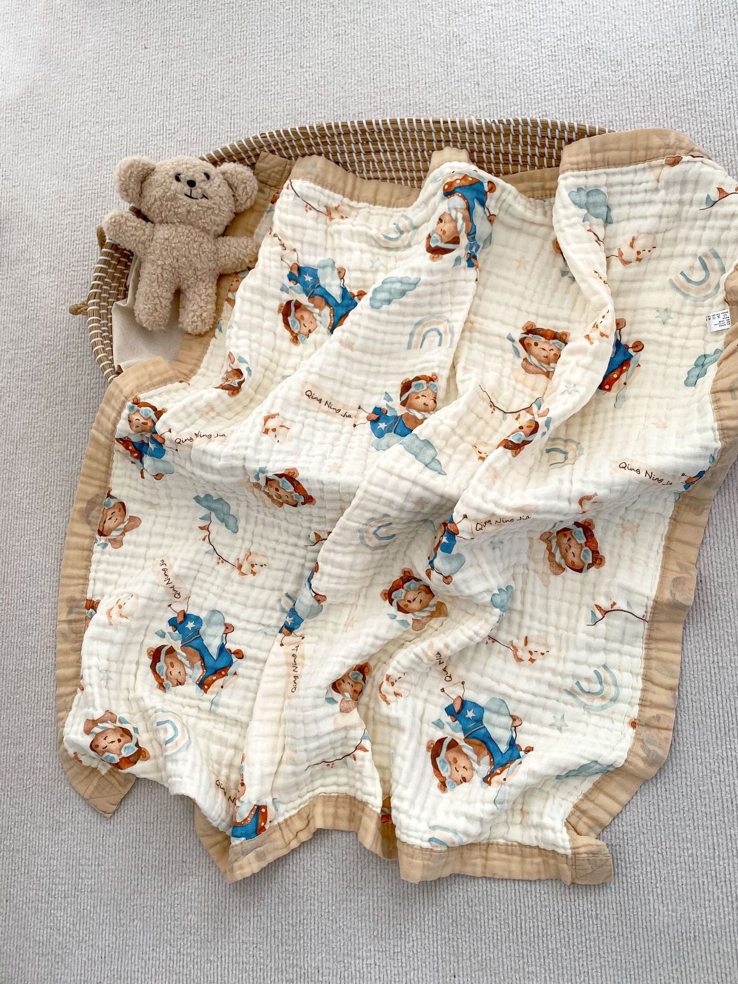 Soft and absorbent cartoon printed clothing for newborns and children in vibrant colors and fun patterns.