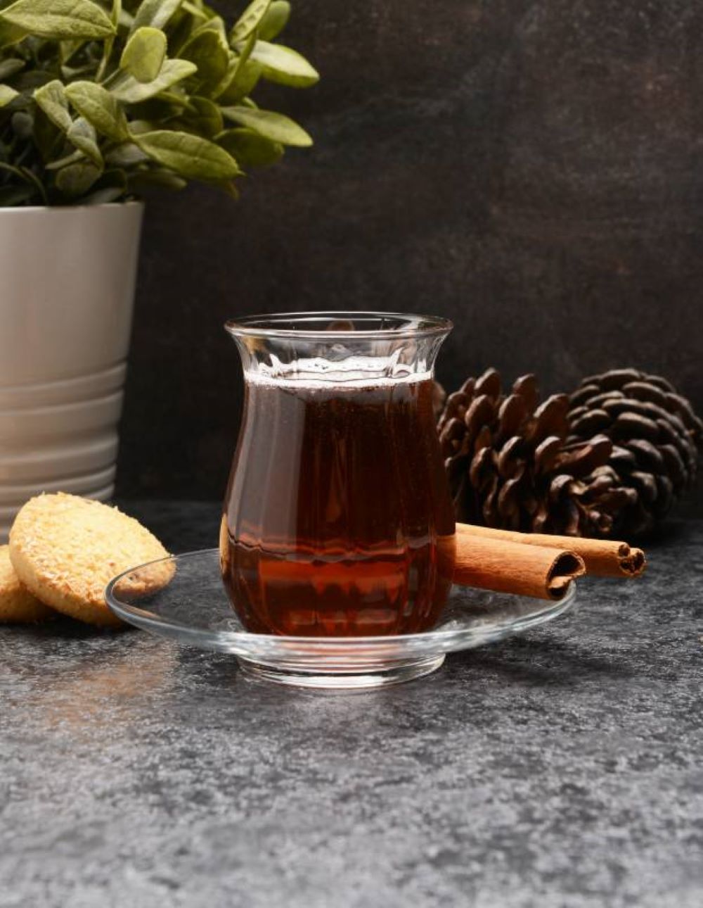 Paşabahçe 96572 Linka Teeservice featuring elegant glass design, perfect for serving tea.