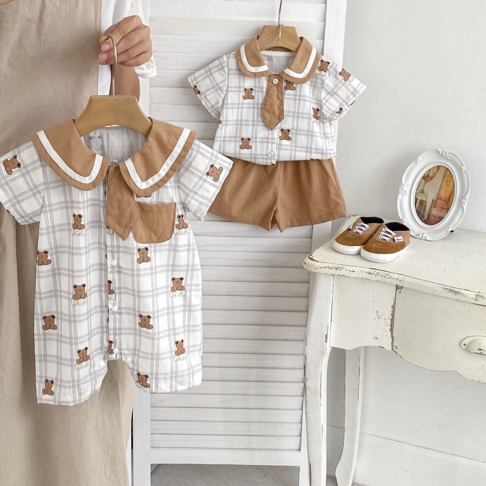 Summer Baby Teddy Pattern Plaid Short-Sleeved Romper in white and brown colors, featuring a cute teddy design, perfect for infants and toddlers.