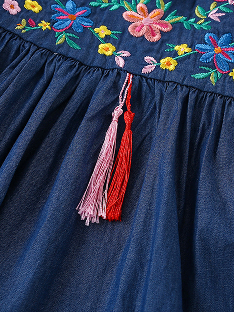 Summer New Design Girls’ Flowers Embroidery Pattern Crew Neck Short in blue, showcasing floral embroidery and soft cotton fabric.