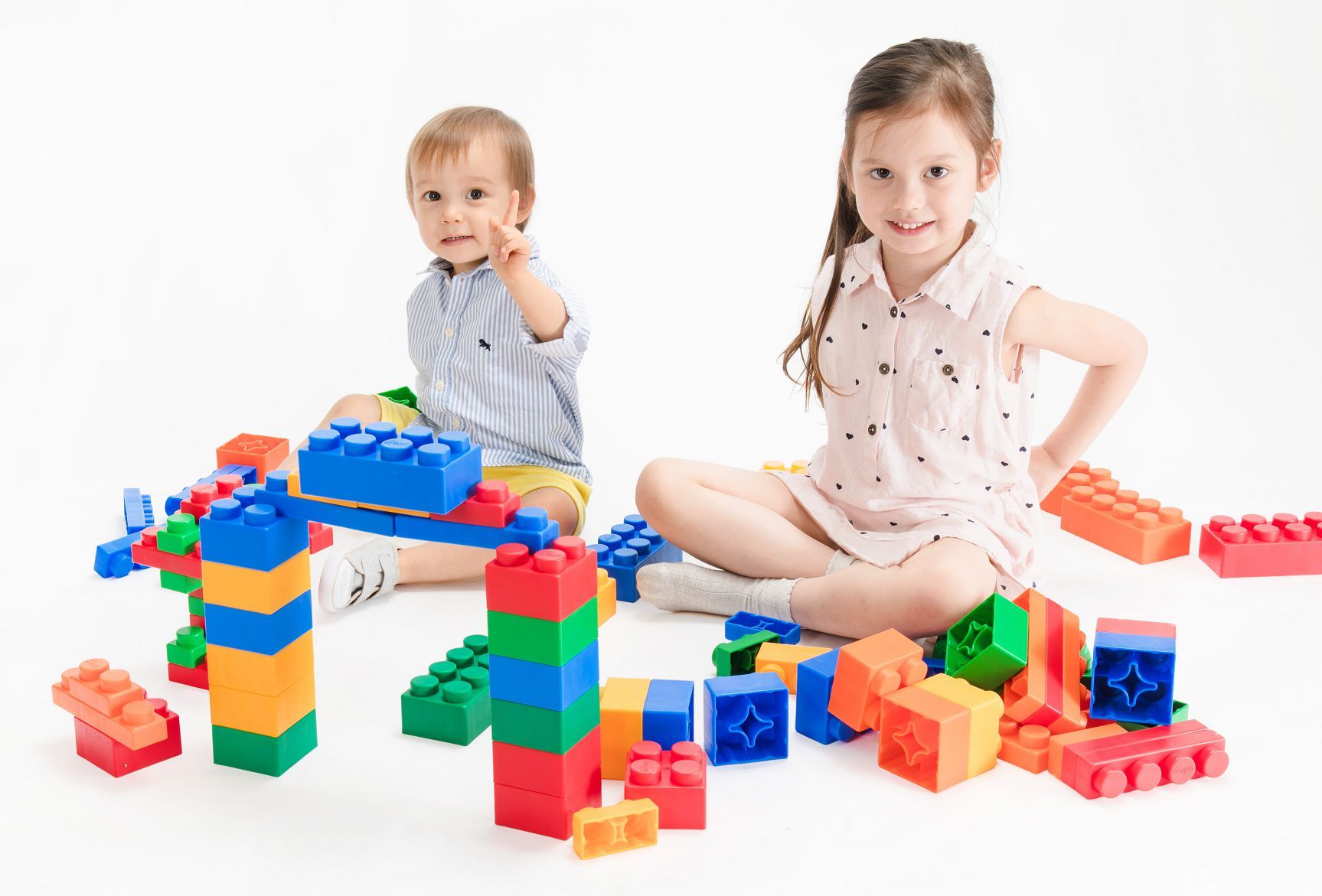 Colorful UNiPLAY Soft Building Blocks UNiBOX with 126 pieces, designed for babies over 3 months, showcasing various shapes and colors.