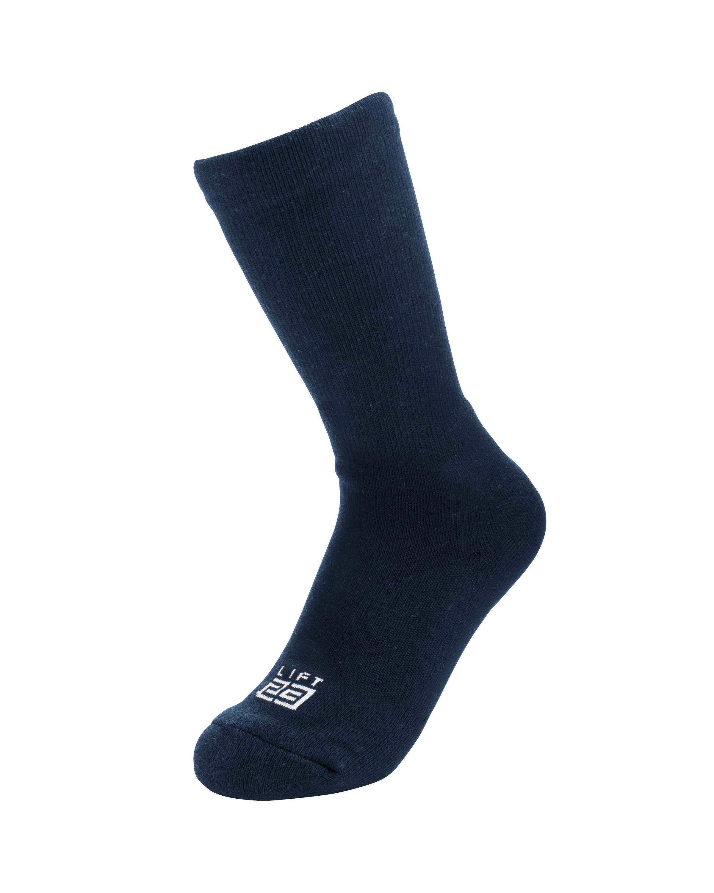 A pair of navy 18th Hole Leisure Socks made from luxurious combed cotton, featuring a cushioned foot bed for comfort.