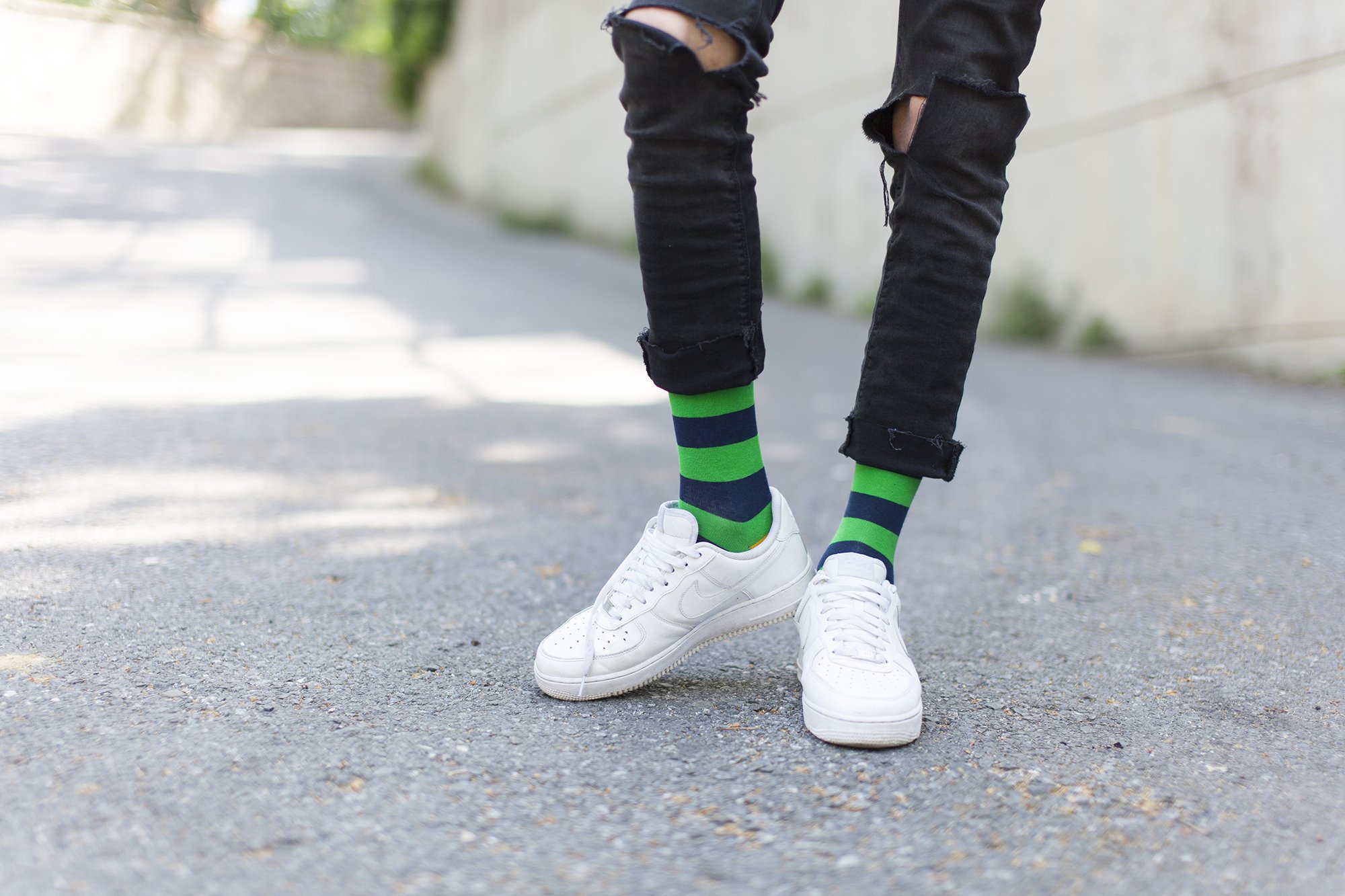 Men's Carrot Leaf Stripe Socks featuring vibrant colors and trendy patterns, made from soft Turkish cotton for comfort.