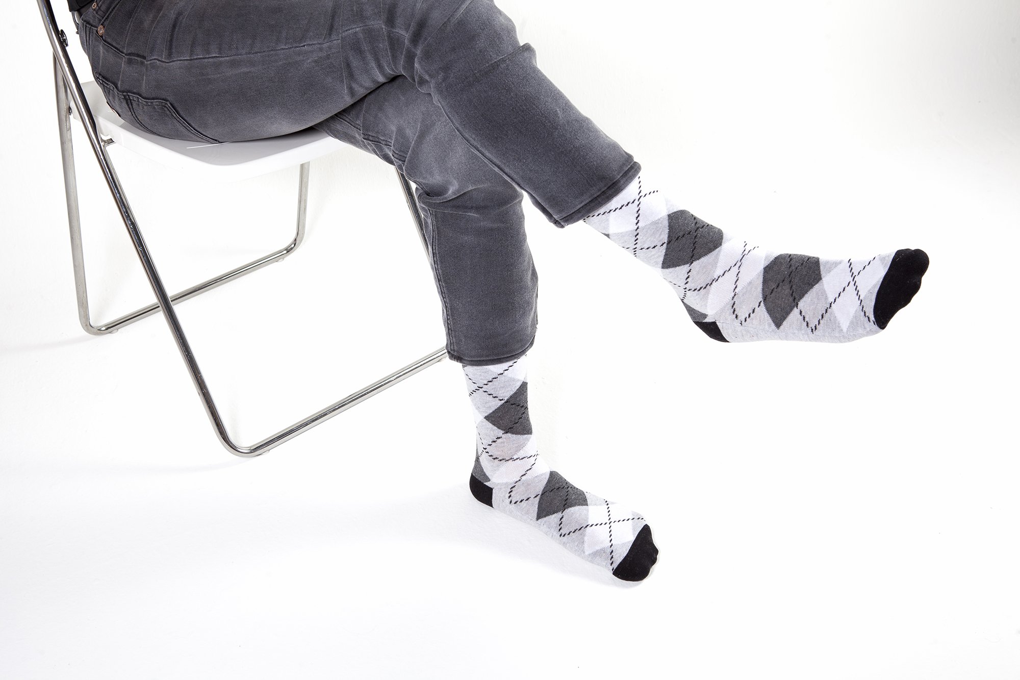 Men's Cloud Argyle Socks featuring a colorful and trendy design, made from soft Turkish cotton for comfort.