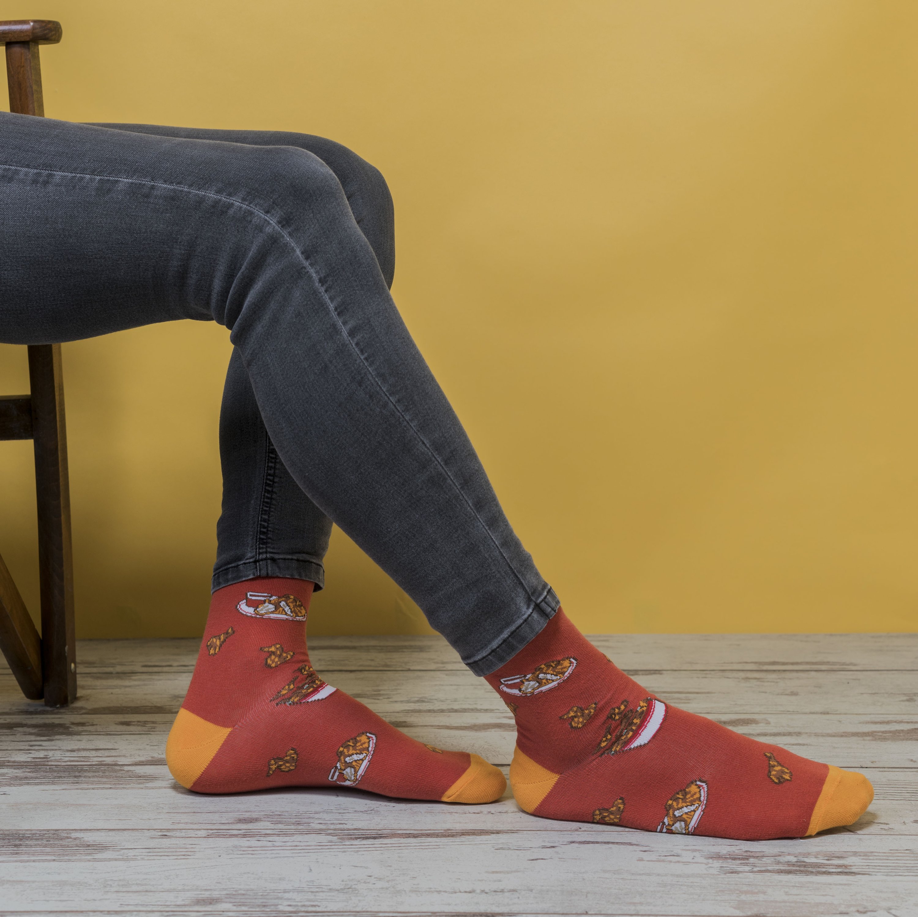 Men's Fried Chicken Socks featuring a colorful fried chicken design, made from soft Turkish cotton for comfort.