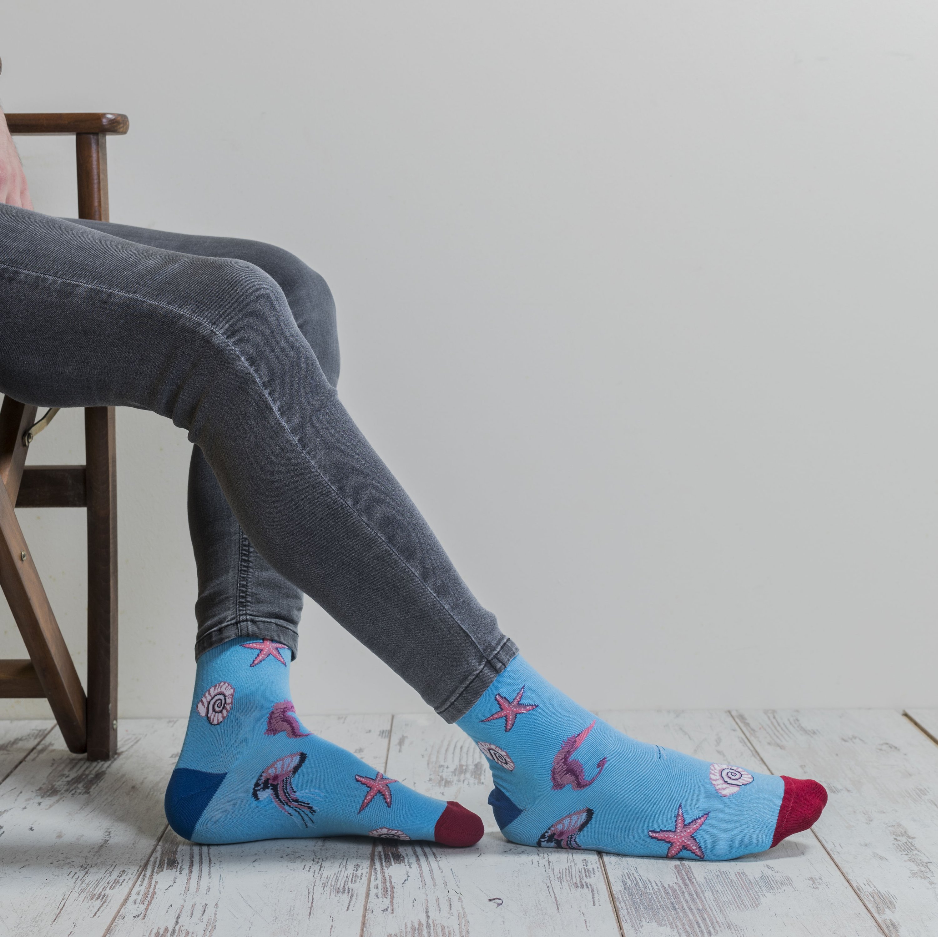 Men's Jellyfish Socks featuring a colorful jellyfish design, made from soft Turkish cotton for comfort and style.