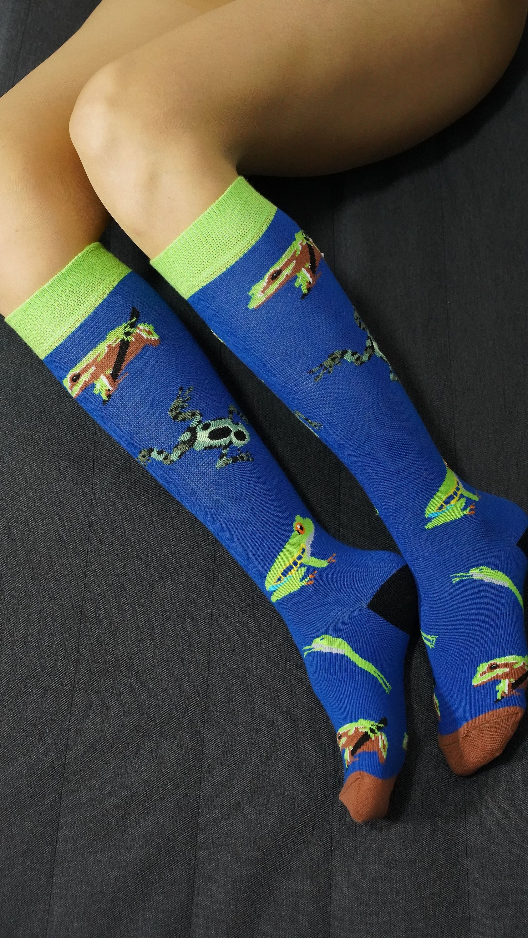 Colorful Women's Frog Knee High Socks made from soft Turkish cotton, featuring a fun frog design for a stylish look.