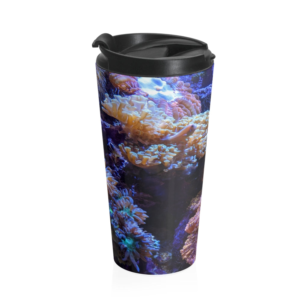 Aquarium Stainless Steel Travel Mug with vibrant design, black plastic lid, and rounded corners, perfect for coffee and tea lovers.