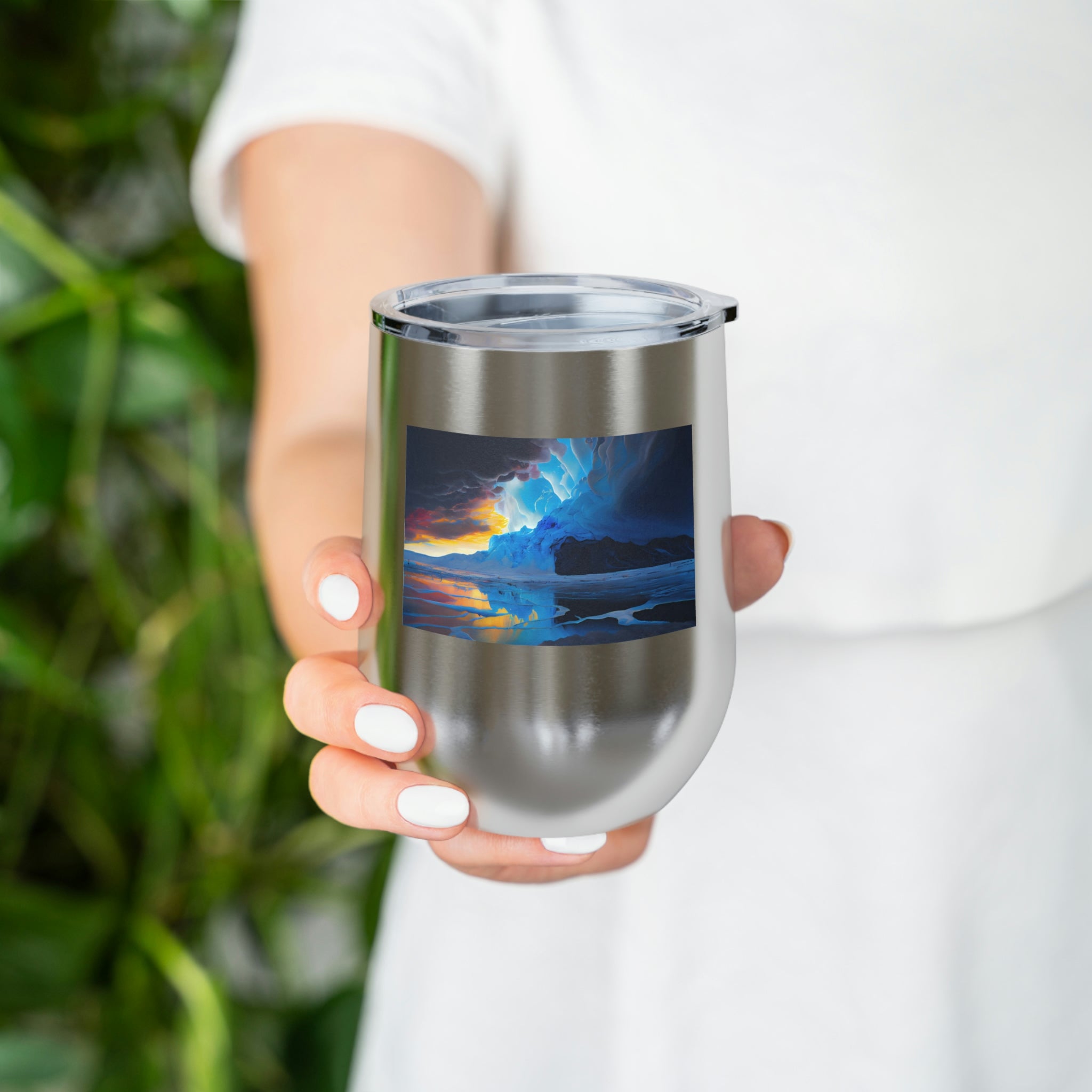 Arctic Wine Tumbler in stainless steel with a clear plastic lid, showcasing its sleek design and double-wall insulation.