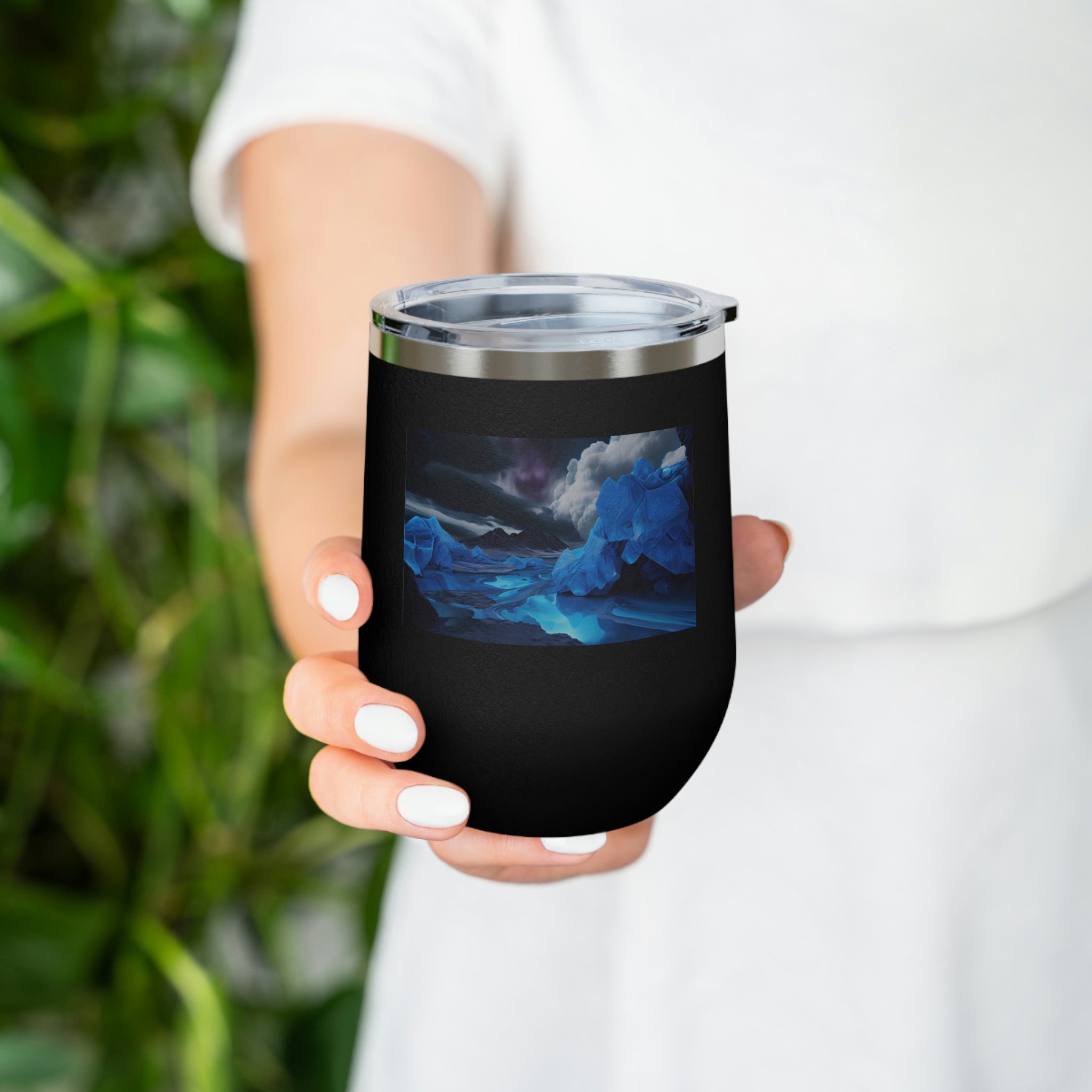 Arctic Wine Tumbler in stainless steel with a clear plastic lid, showcasing its sleek design and double-wall insulation.