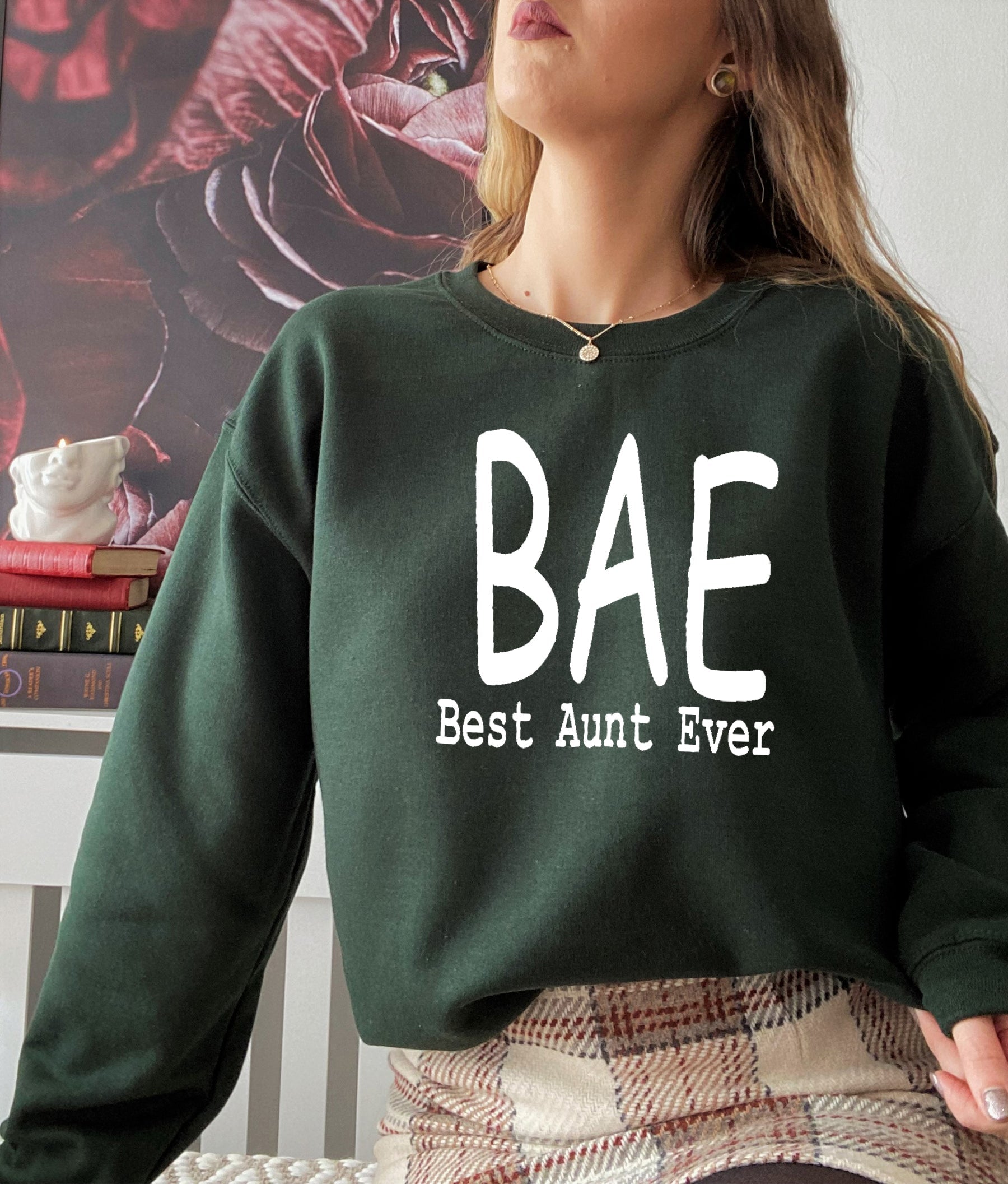 BAE Best Aunt Ever Sweat Shirt featuring a cozy fleece design and adjustable cuffs, perfect for stylish comfort.