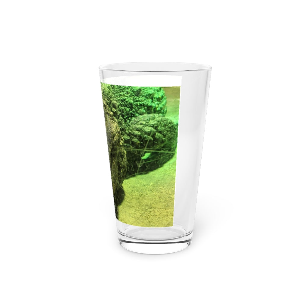 Crocodile Pint Glass, 16oz, clear glass with custom design options, perfect for beverages.