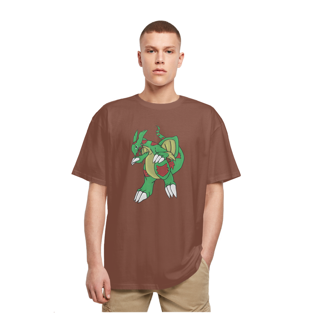 Draggor Heavy Oversized T-Shirt in a casual setting, showcasing its crew neck, dropped shoulders, and soft cotton fabric.