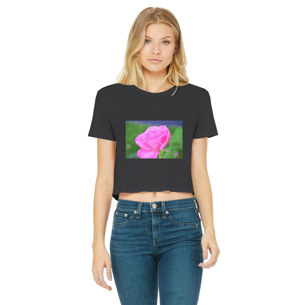 PinkFlower Classic Women's Cropped Raw Edge T-Shirt featuring a round neck, short sleeves, and a trendy cropped design with a raw edge hem.