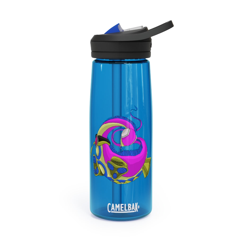 Platipus CamelBak Eddy® Water Bottle in 20oz and 25oz sizes, showcasing its robust design and easy-carry handle.