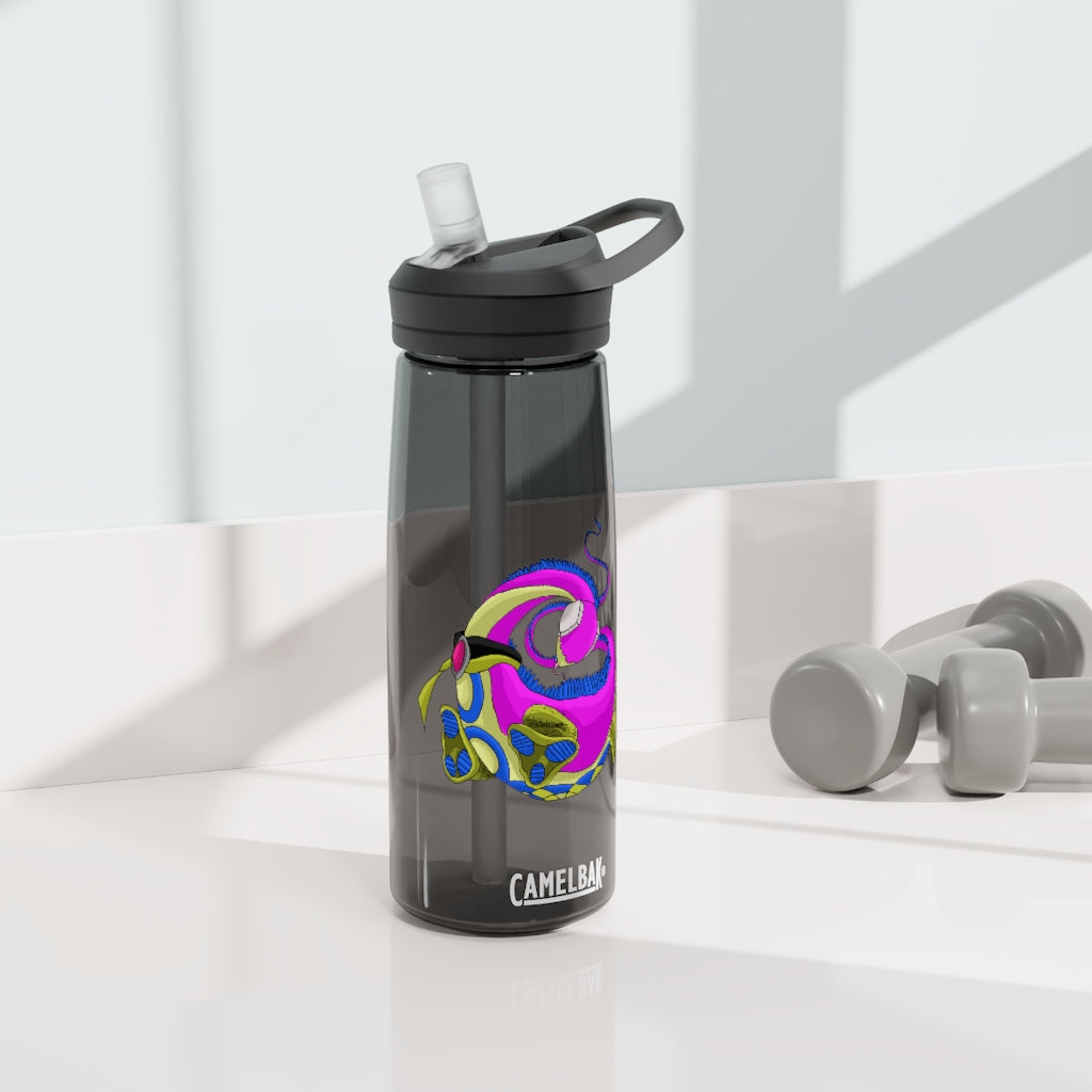 Platipus CamelBak Eddy® Water Bottle in 20oz and 25oz sizes, showcasing its robust design and easy-carry handle.