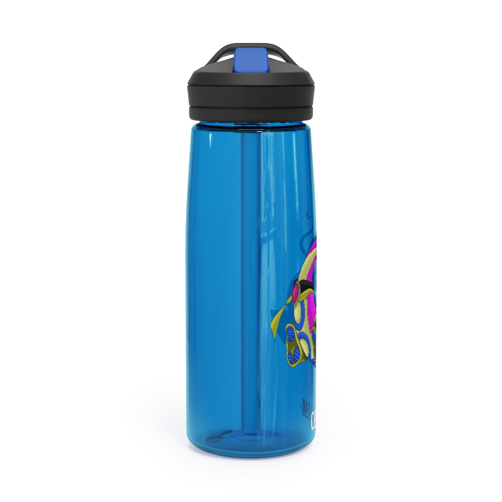 Platipus CamelBak Eddy® Water Bottle in 20oz and 25oz sizes, showcasing its robust design and easy-carry handle.
