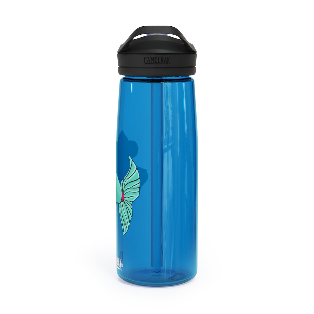 Plumo CamelBak Eddy® Water Bottle in vibrant colors, showcasing its ergonomic design and spill-proof biting valve.