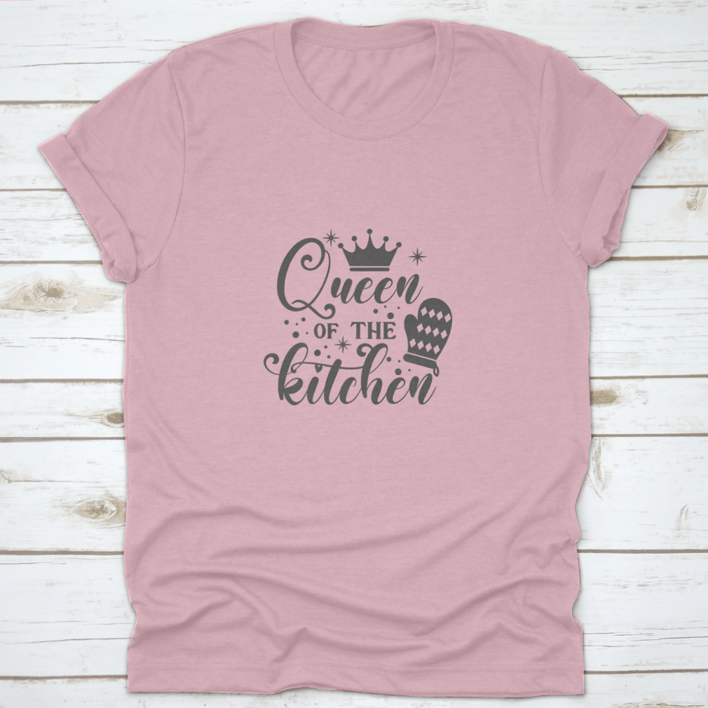 A stylish cotton t-shirt featuring the slogan 'Queen Of The Kitchen' in a fun vector design, perfect for cooking enthusiasts.