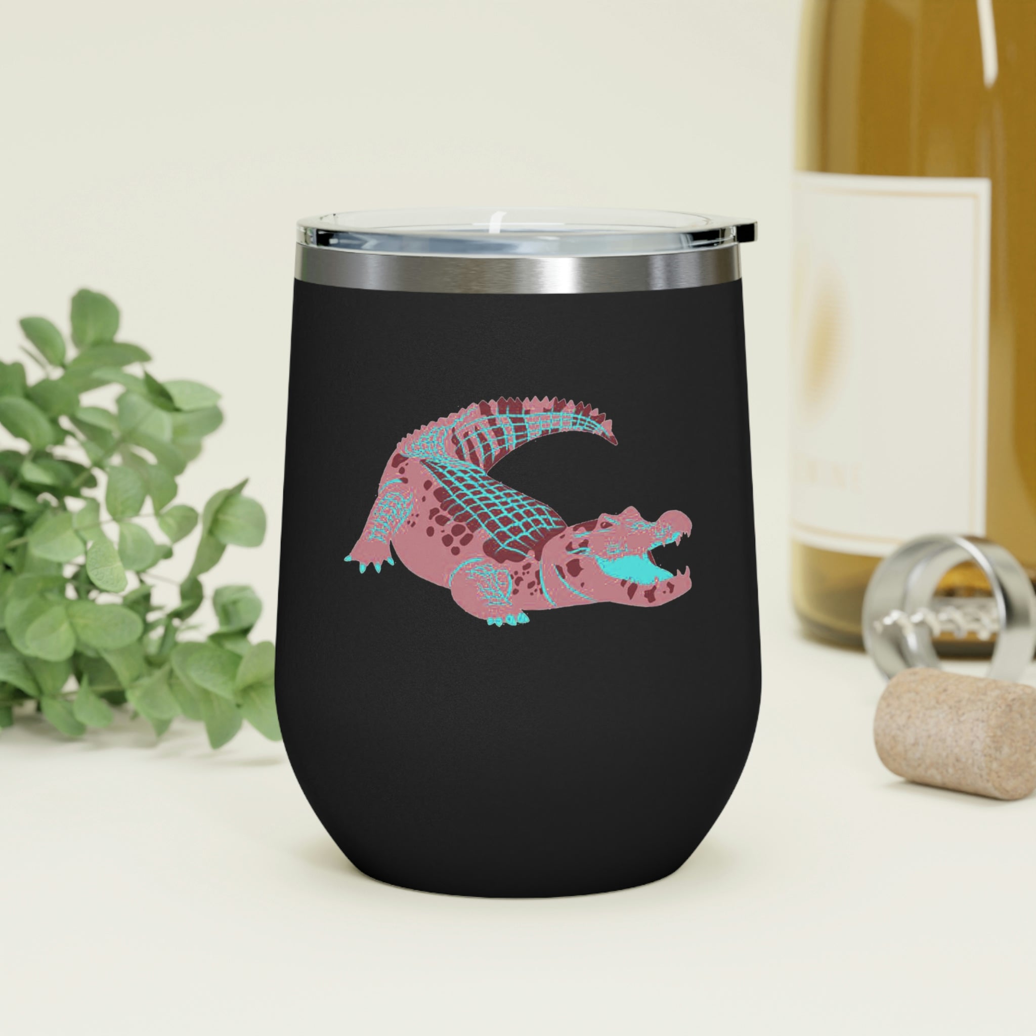 Red Alligator Wine Tumbler with clear lid, showcasing its stylish design and double insulation features.