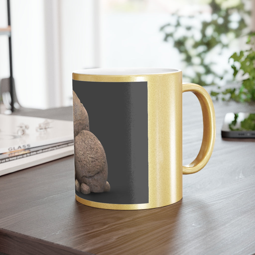 Rocks Metallic Mug in Silver and Gold finishes, showcasing personalized designs and a comfortable C-handle.