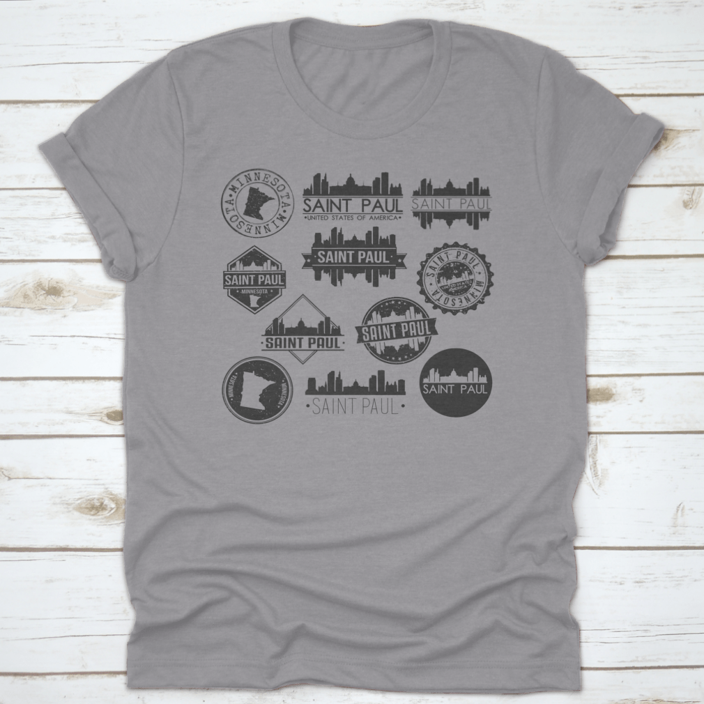 A comfortable Saint Paul t-shirt made from 100% cotton, featuring a classic fit and midweight fabric, perfect for casual wear.