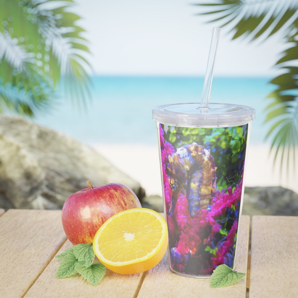 Seahorse Plastic Tumbler with Straw, featuring a customizable design insert and double wall insulation, ideal for drinks at events.