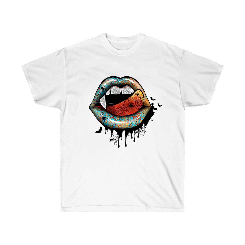 A stylish unisex t-shirt featuring a bold vampire lip design, perfect for Halloween celebrations.