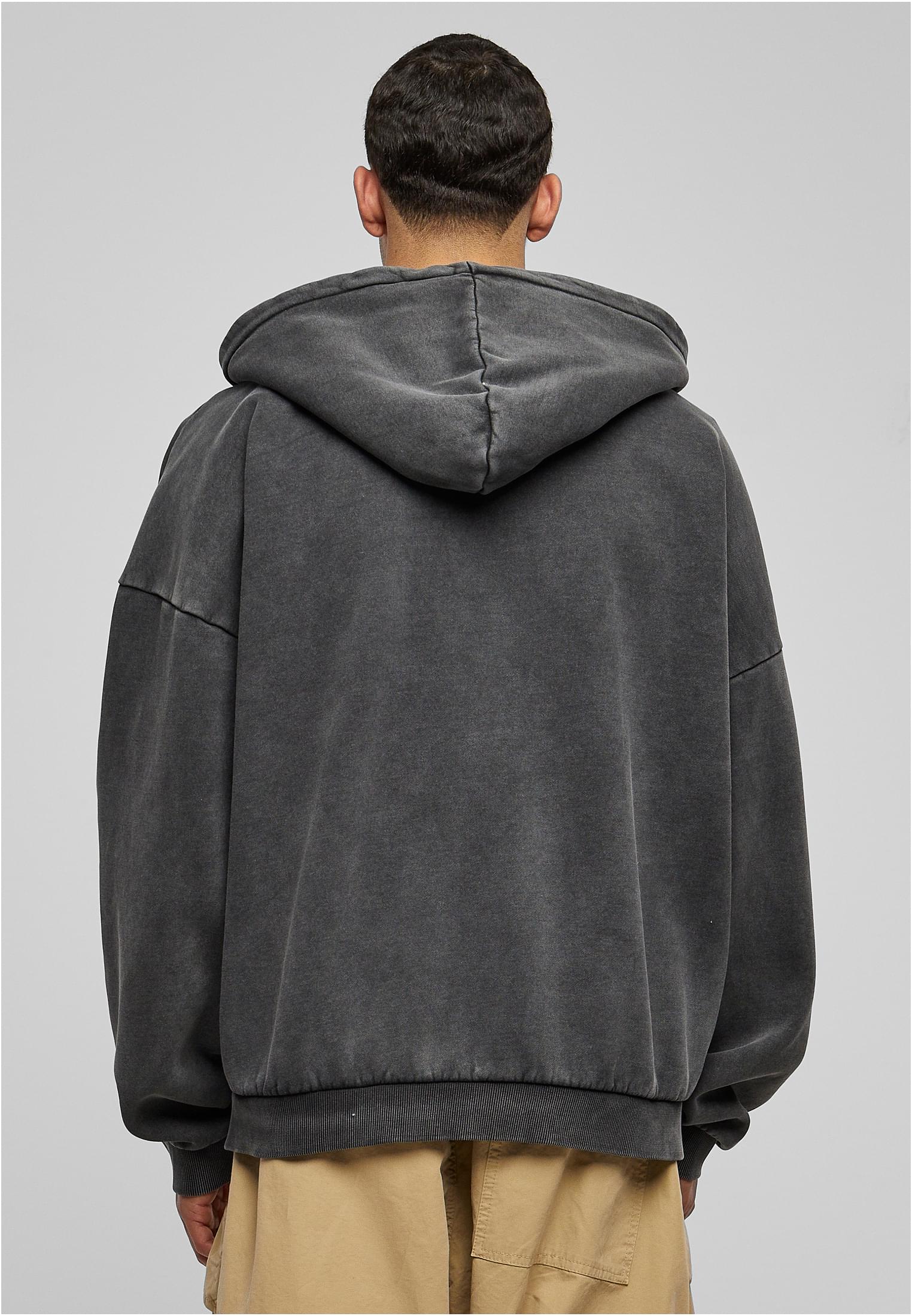 Heavy Stone Washed 90s Zip Hoodie featuring an oversized fit, kangaroo pocket, and metal zipper in a stylish stone wash finish.