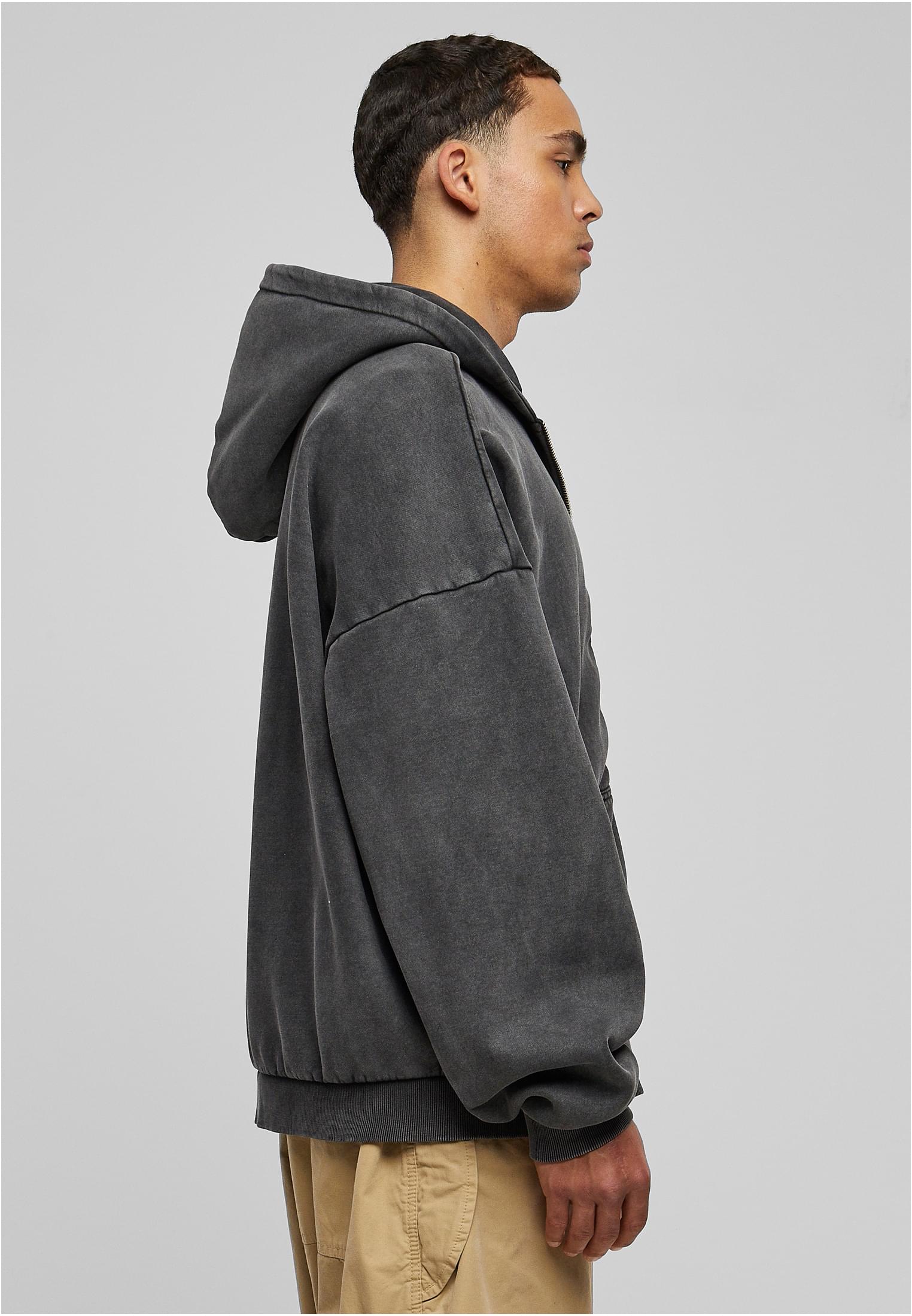 Heavy Stone Washed 90s Zip Hoodie featuring an oversized fit, kangaroo pocket, and metal zipper in a stylish stone wash finish.