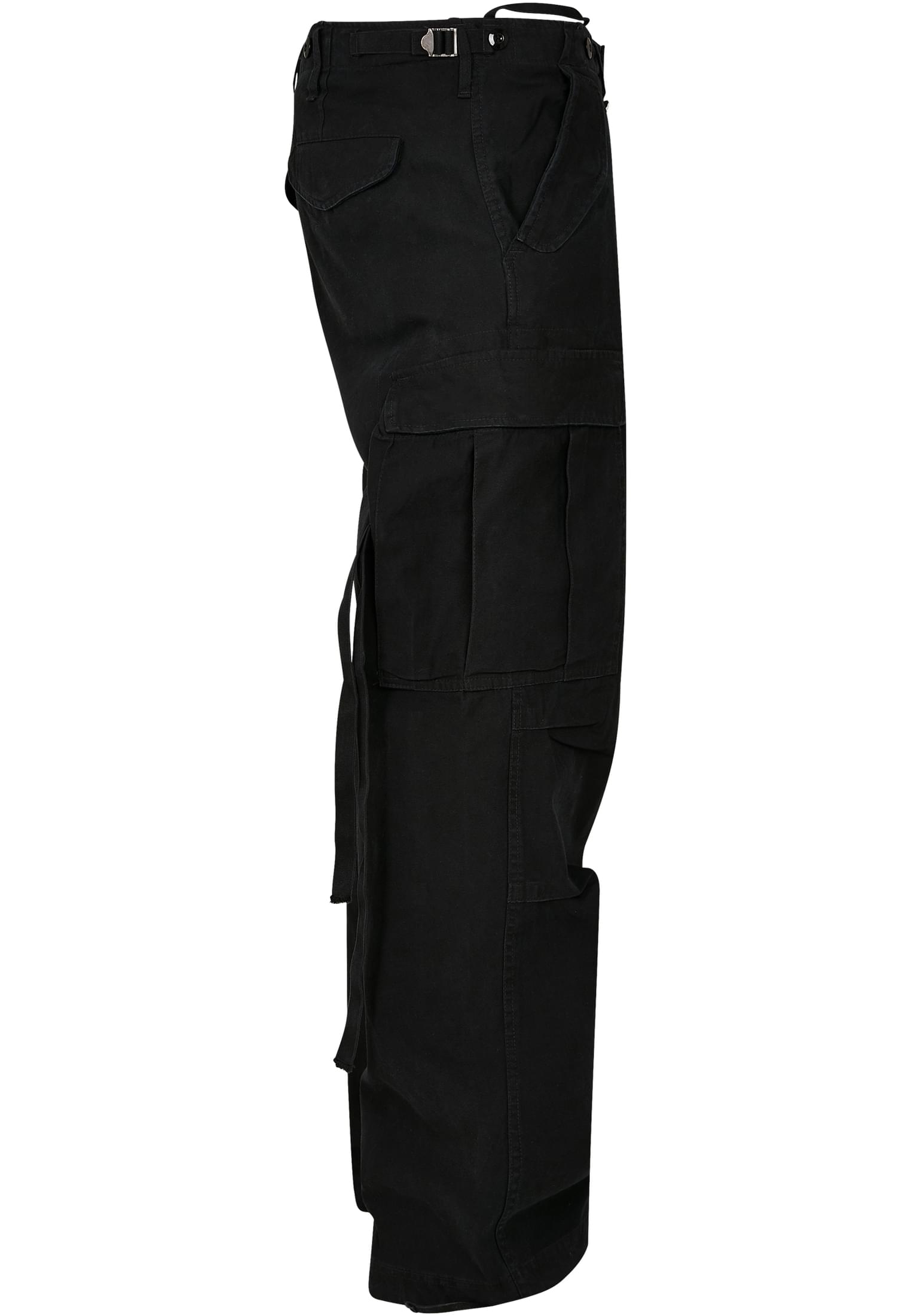 M65 Vintage Cargo Pants in a stylish urban setting, showcasing their comfortable fit and adjustable drawstrings.