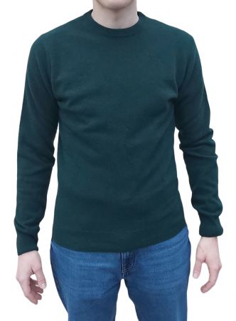 Maglia uomo girocollo in cashmere rigenerato, elegante e sostenibile, realizzata in Italia con materiali riciclati.