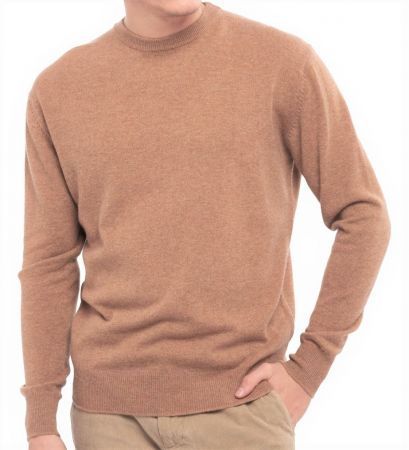 Maglia uomo girocollo in cashmere rigenerato, elegante e sostenibile, realizzata in Italia con materiali riciclati.
