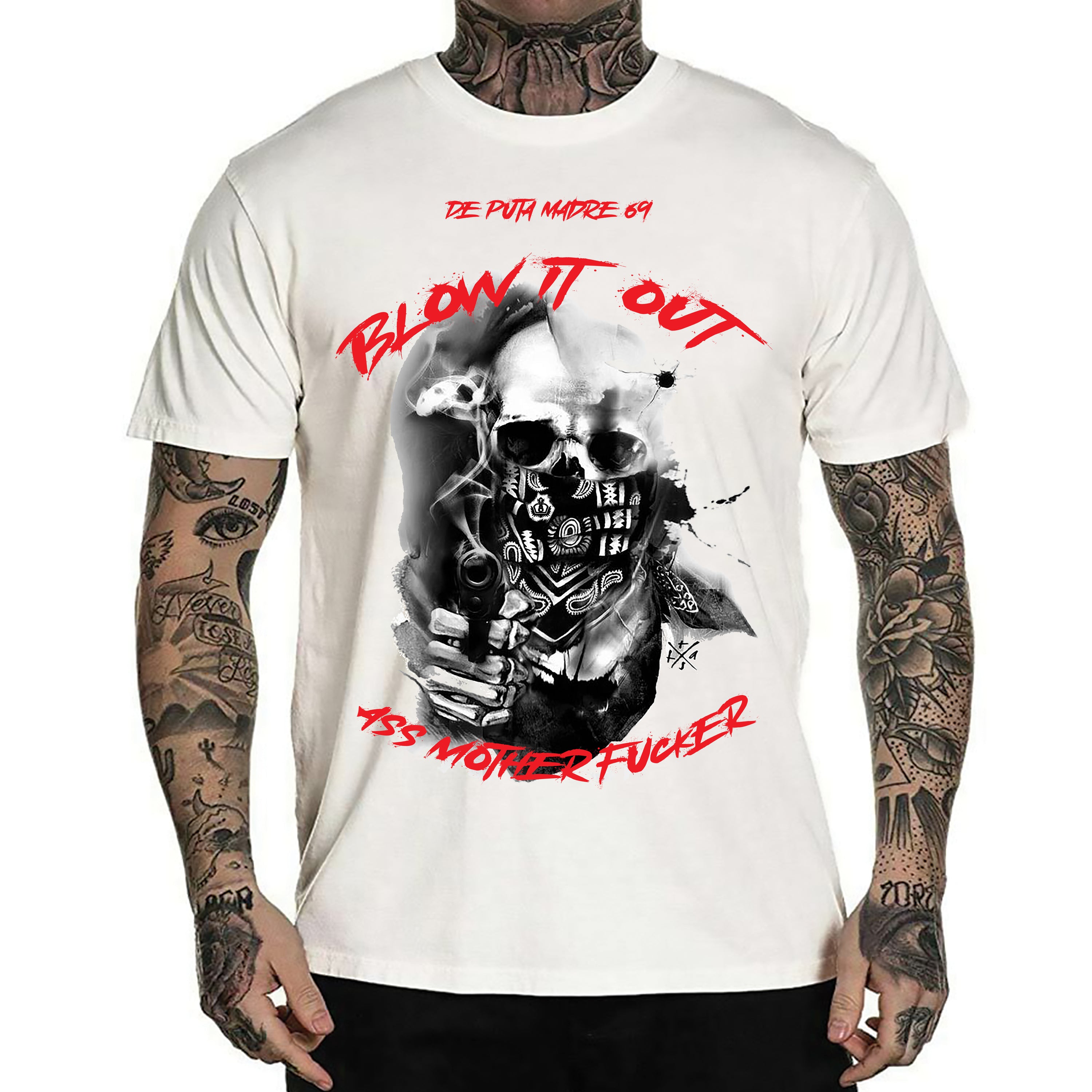 Men's short-sleeved crew-neck t-shirt featuring a trendy Skull Print, made from 100% breathable Jersey cotton.