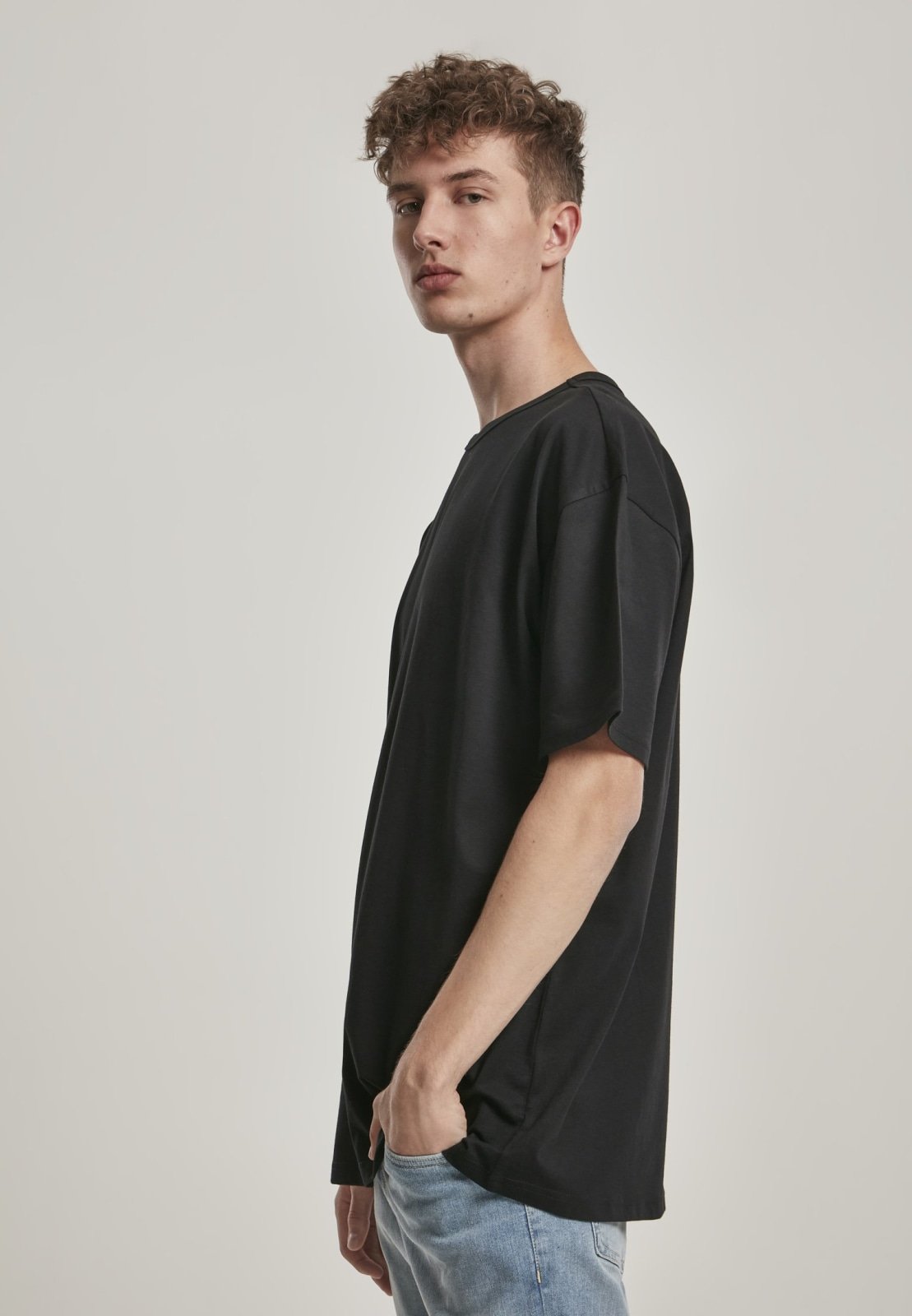 A stylish organic basic T-shirt for men, featuring a wide oversize fit and classic round neck design, made from high-quality organic cotton.